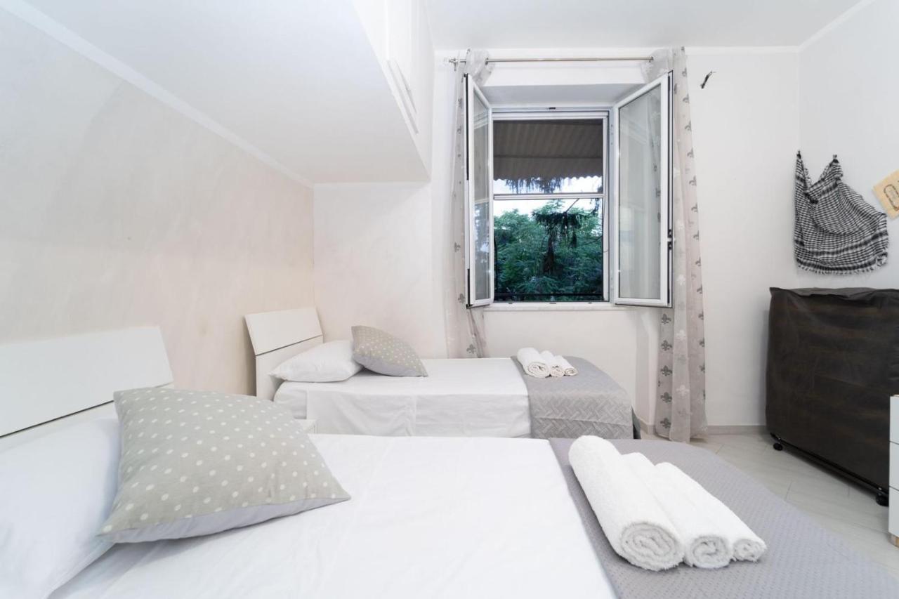 Casa Dea Napoli Apartment Luaran gambar